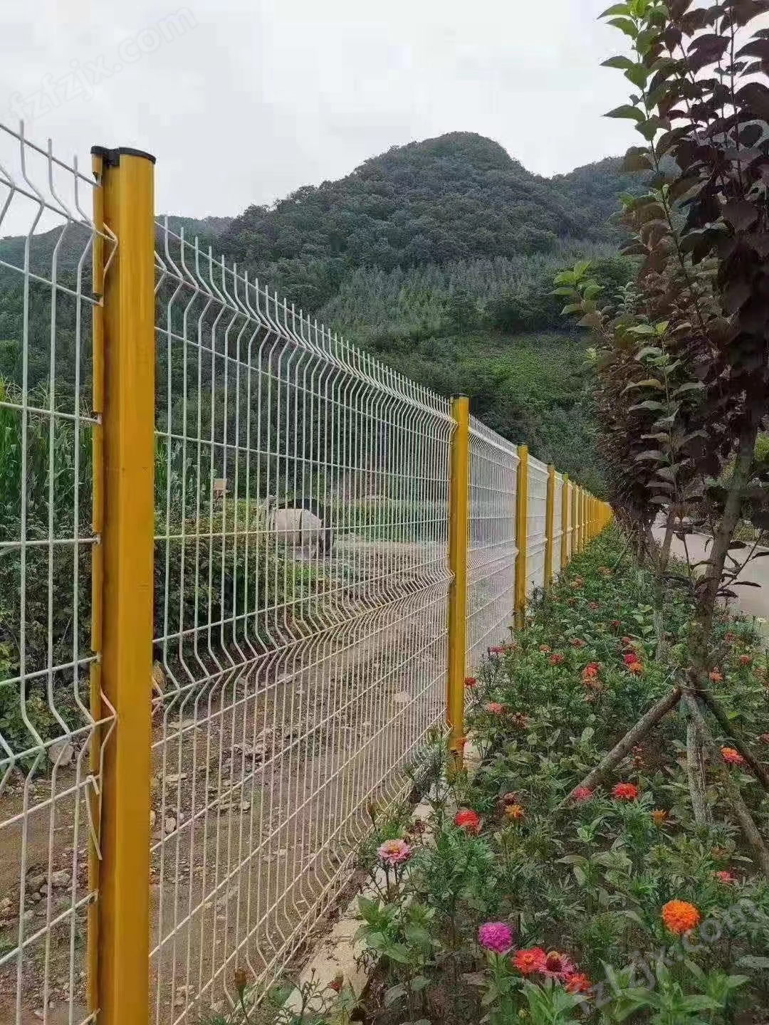 铁丝围栏围网多少钱
